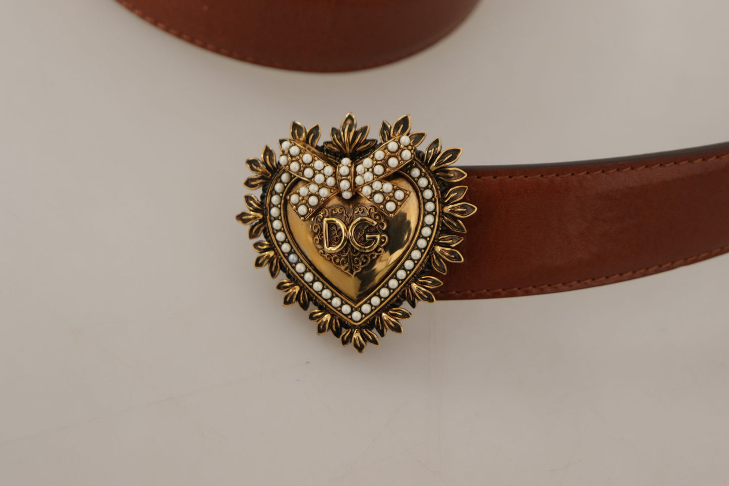 Elegant Leather Belt with Gold Heart Buckle