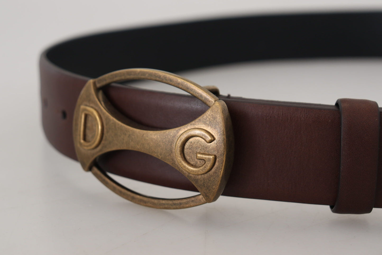 Elegant Leather Oval Buckle Belt