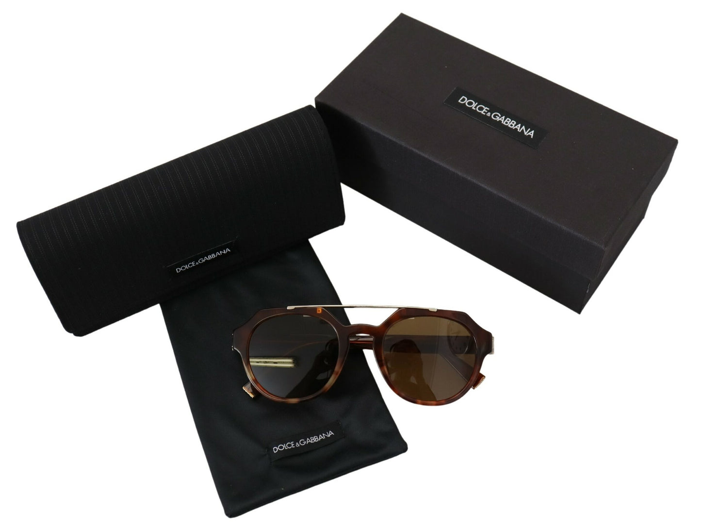 Chic Brown Wayfarer Sunglasses