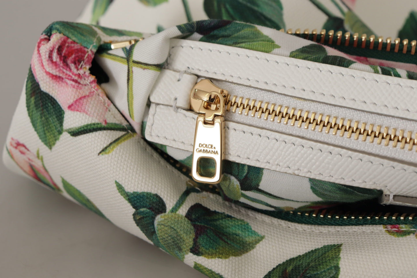 Chic Floral Clutch-Infused Tote for Sophisticated Style