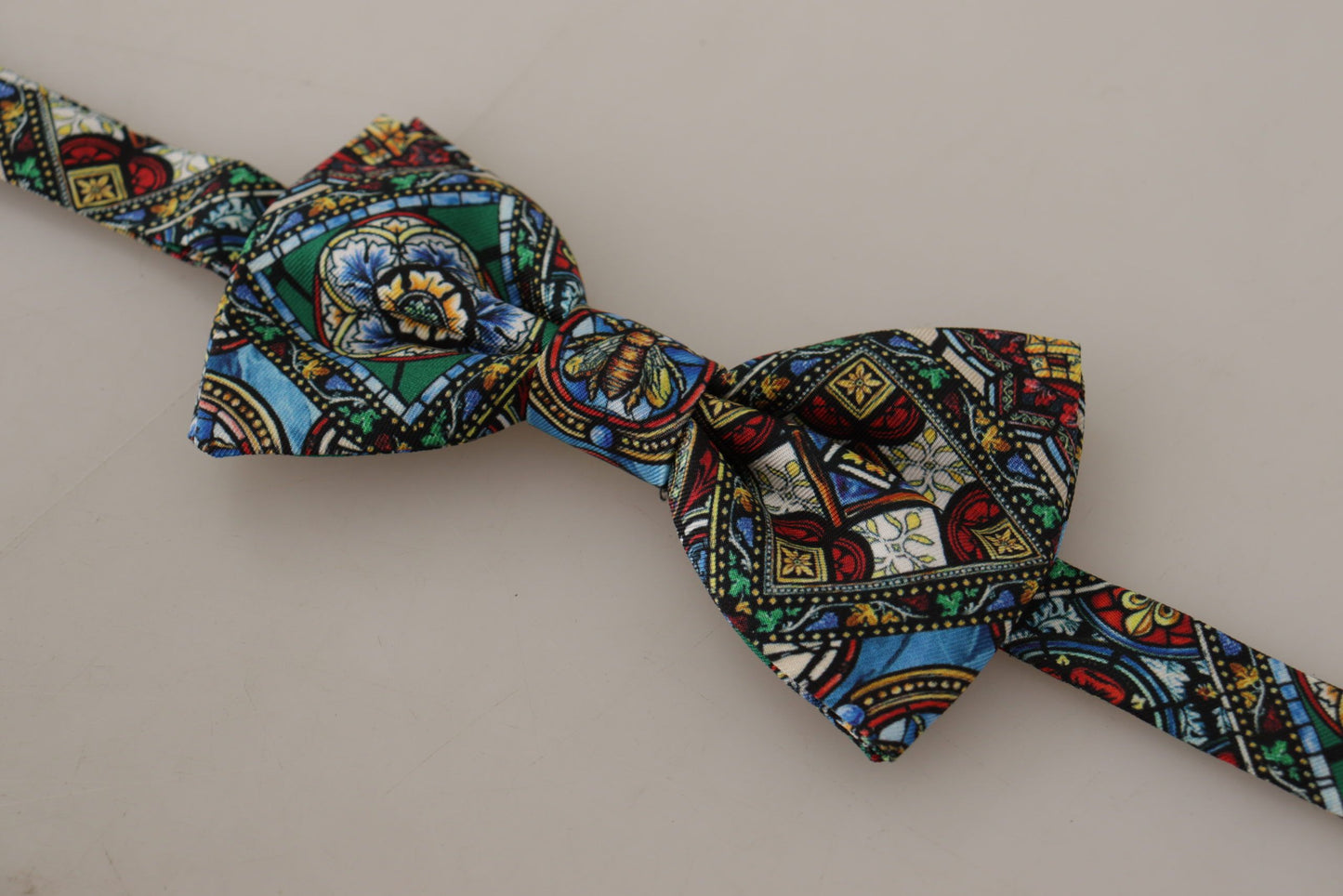 Elegant Majolica Print Silk Bow Tie