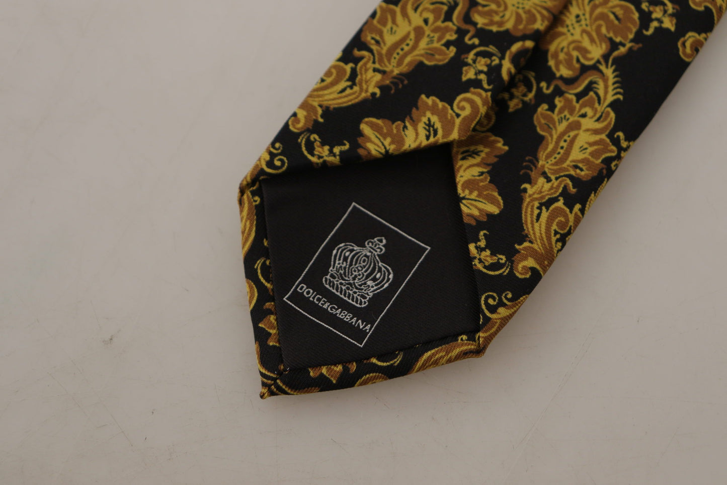 Elegant Gold Silk Tie