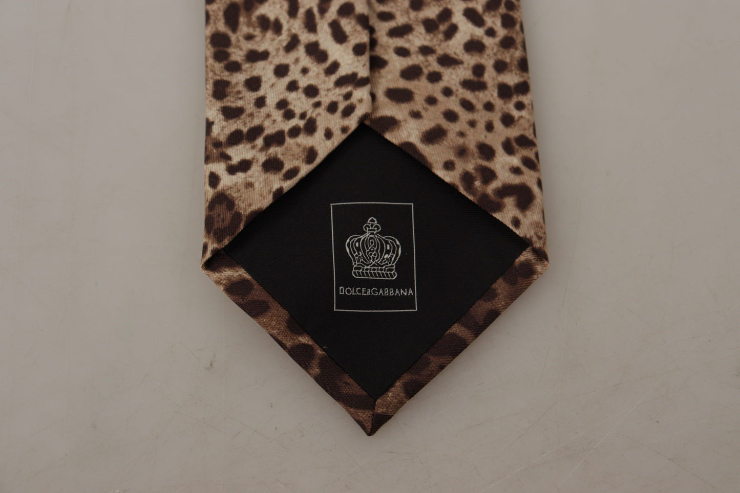 Elegant Leopard Silk Bow Tie