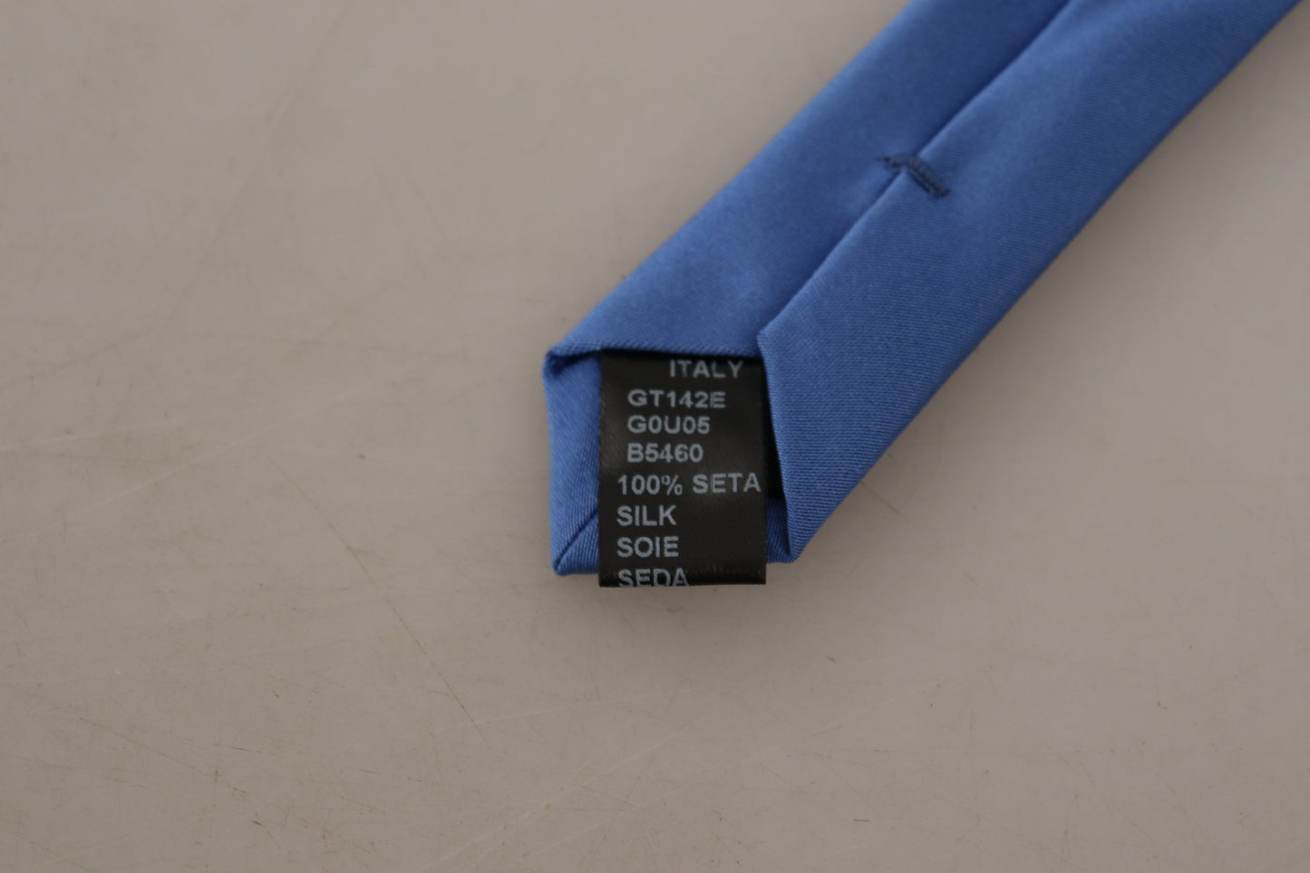 Elegant Blue Silk Men's Tie