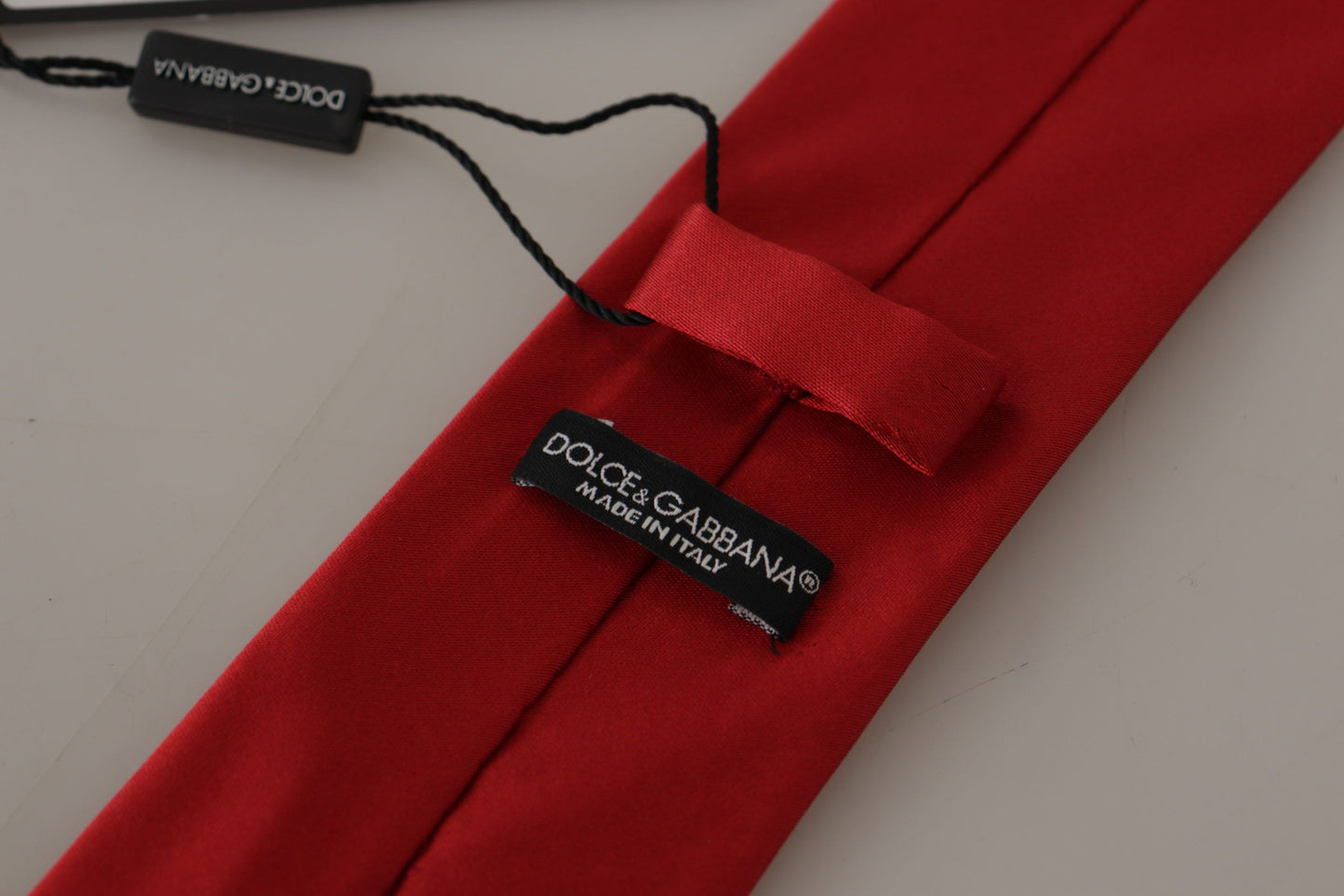 Elegant Red Silk Tie