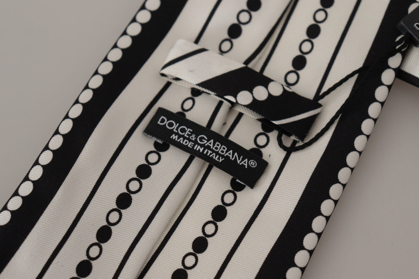 Elegant Monochrome Silk Tie