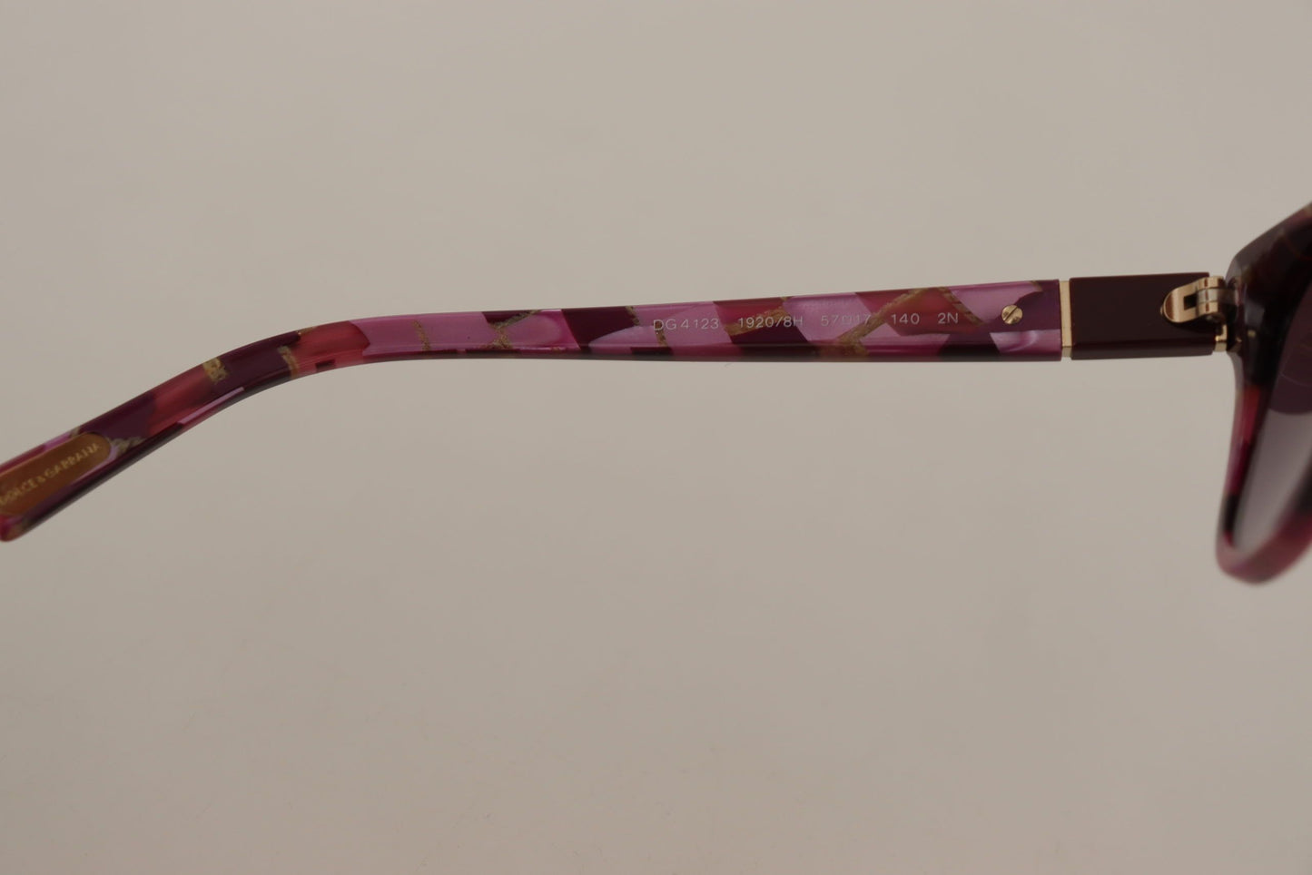 Elegant Purple Cat-Eye Sunglasses