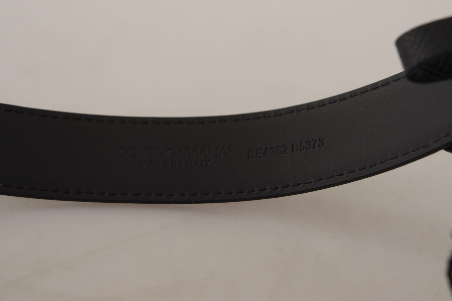 Elegant Leather Belt with Engraved Buckle