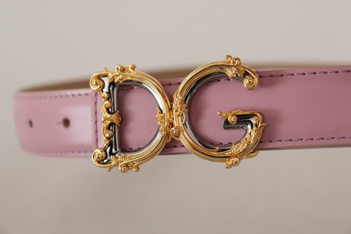 Elegant Pink Leather Belt with Logo Buckle