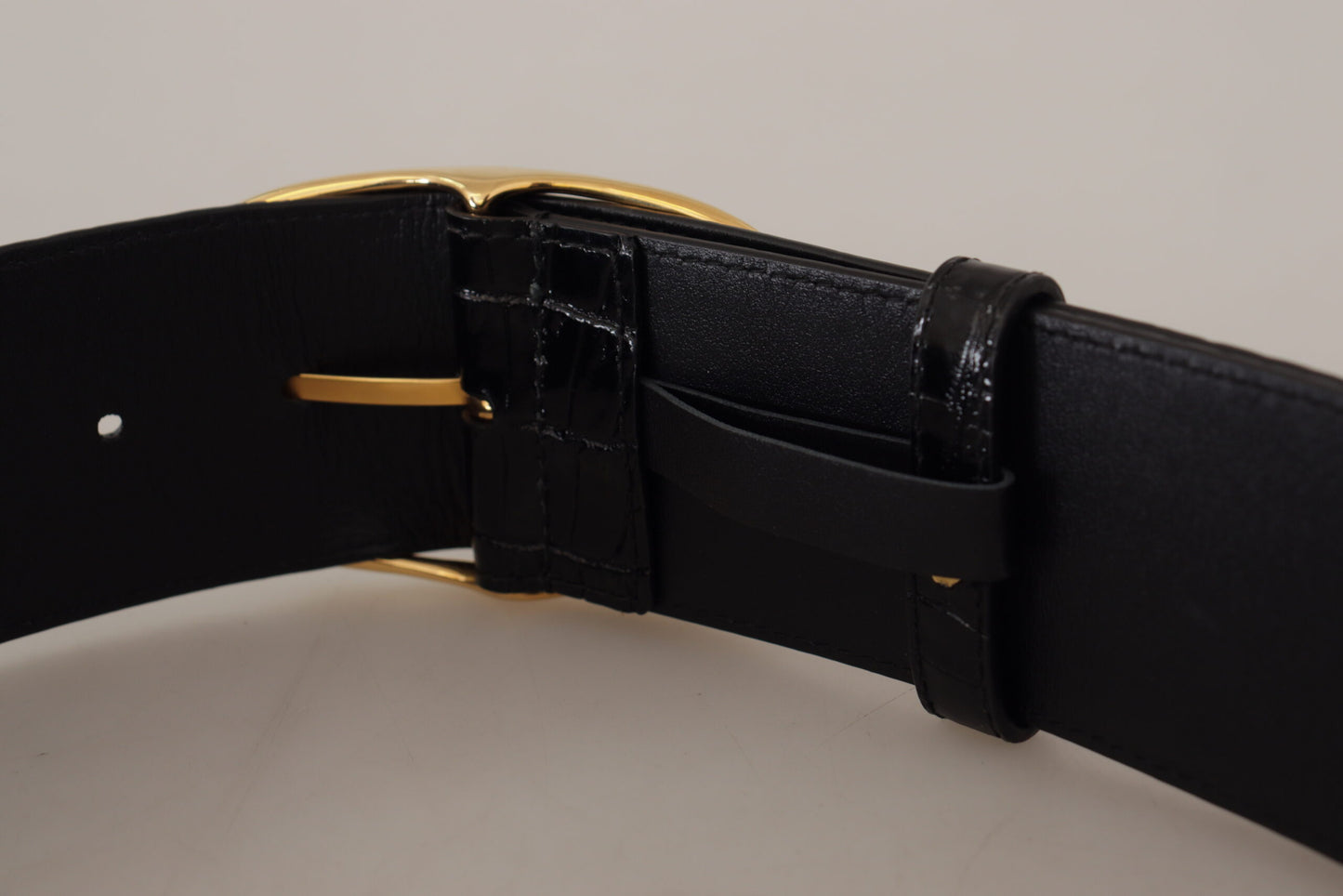 Elegant Leather Belt with Logo-Engraved Buckle