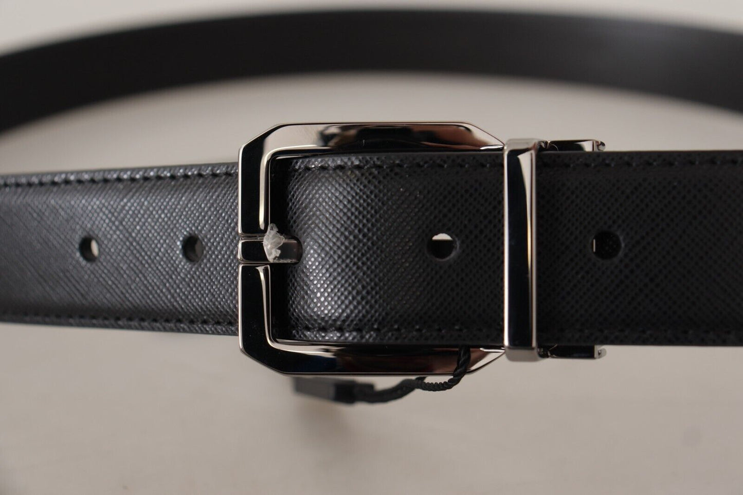 Elegant Black Leather Belt with Metal Buckle