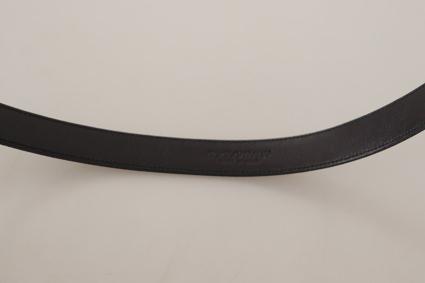 Elegant Black Leather Belt with Metal Buckle