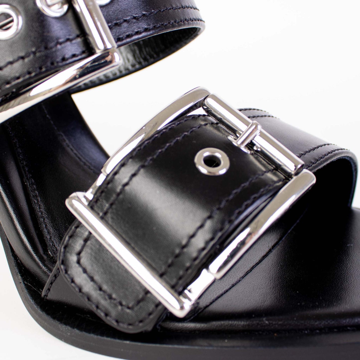 Heeled Buckle Black Sandals