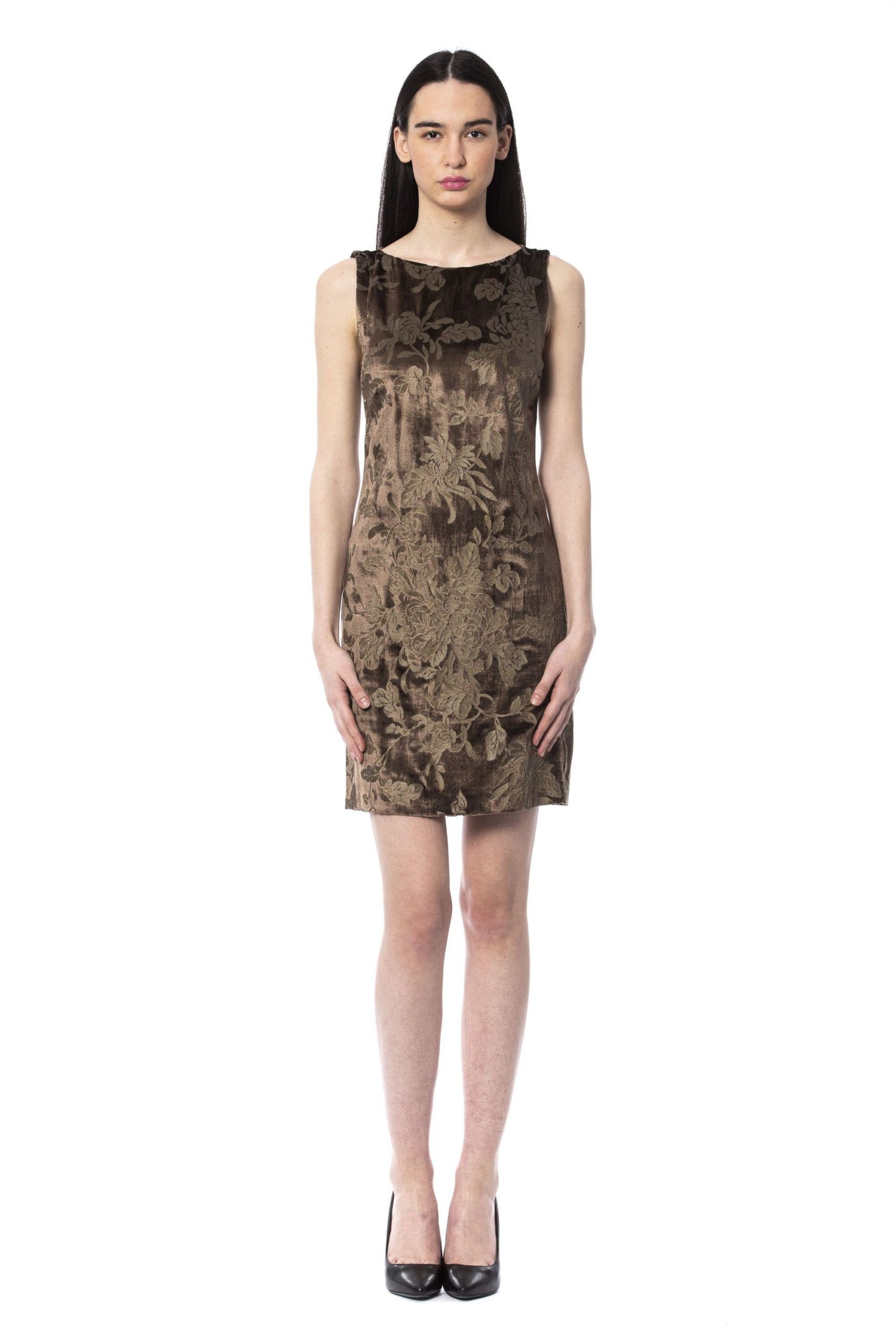 Elegant Sleeveless Short Dress with Exquisite Prints