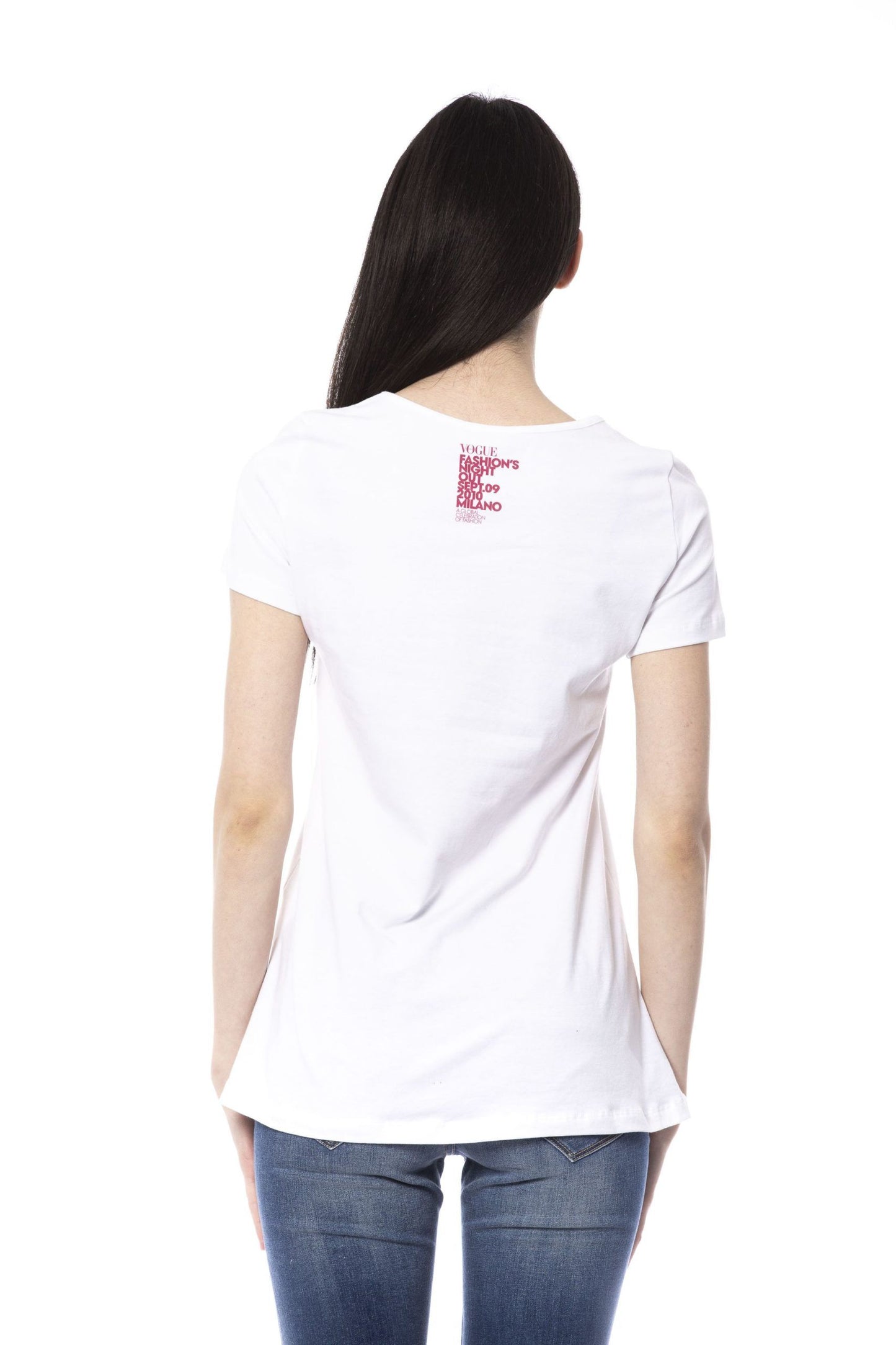 Elegant White Round Neck Tee with Chic Print
