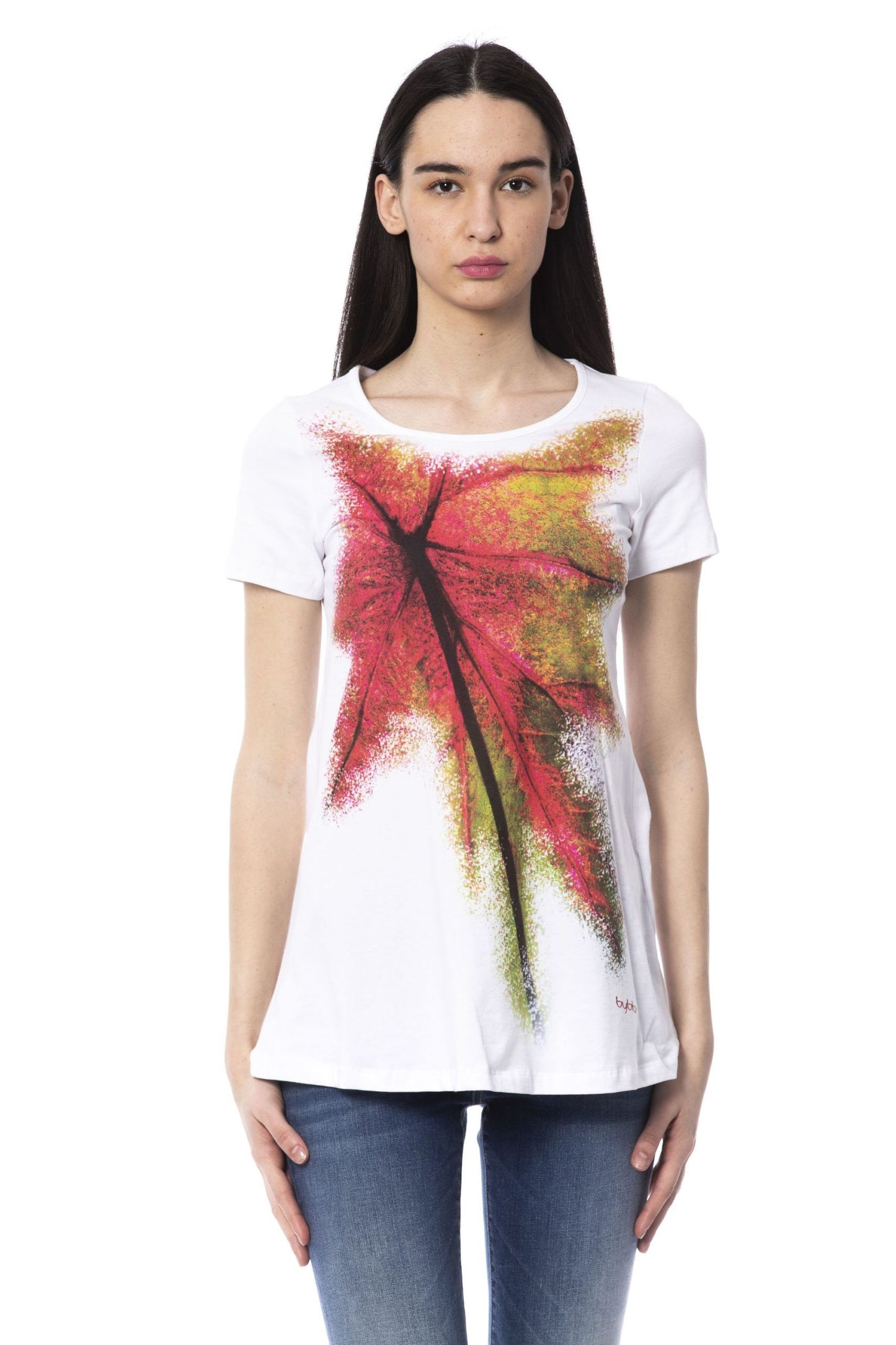 Elegant White Round Neck Tee with Chic Print